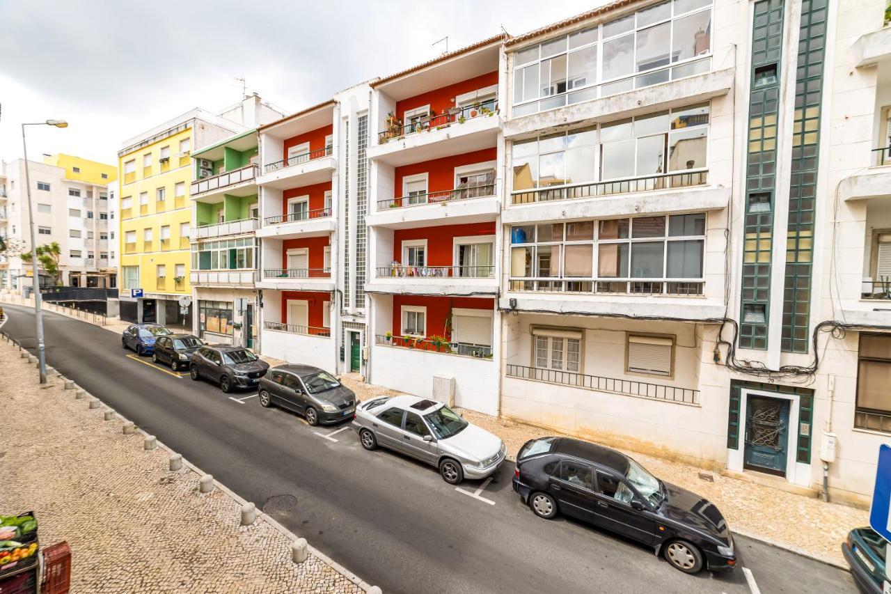 Golden Place - Cacilhas Almada Buitenkant foto